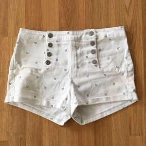 Women's, Junior’s High-waisted short-shorts.